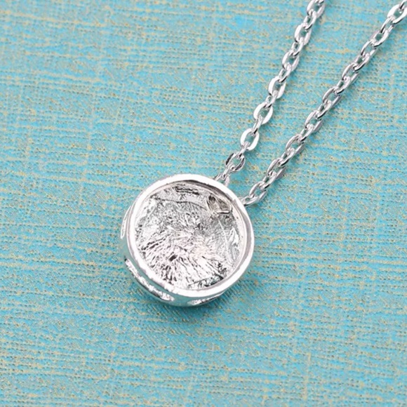 Marvel’s The Winter Soldier necklace - Picture 3 of 4